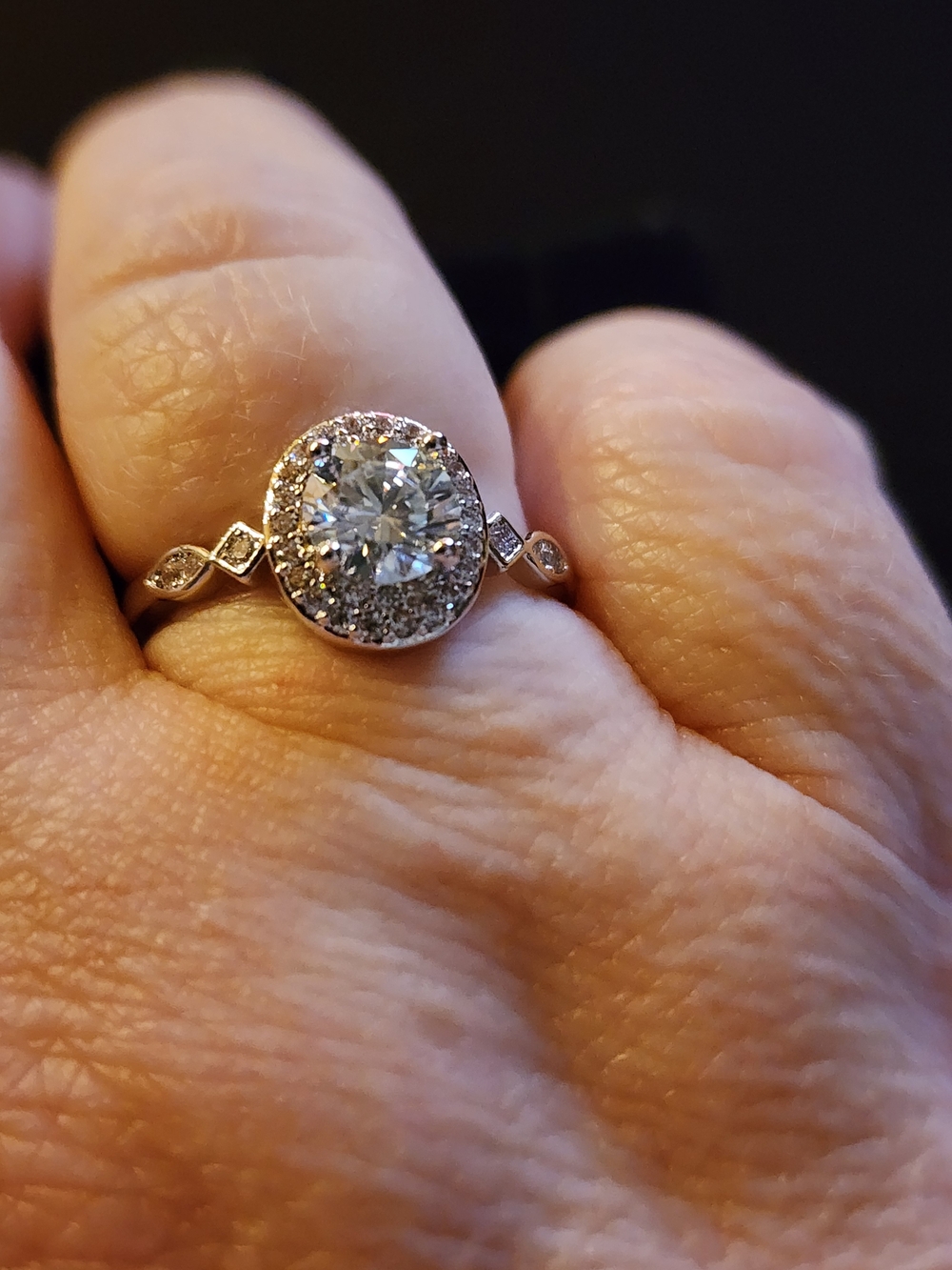 Vintage-Inspired Sterling Silver Halo Moissanite Ring - Size 8